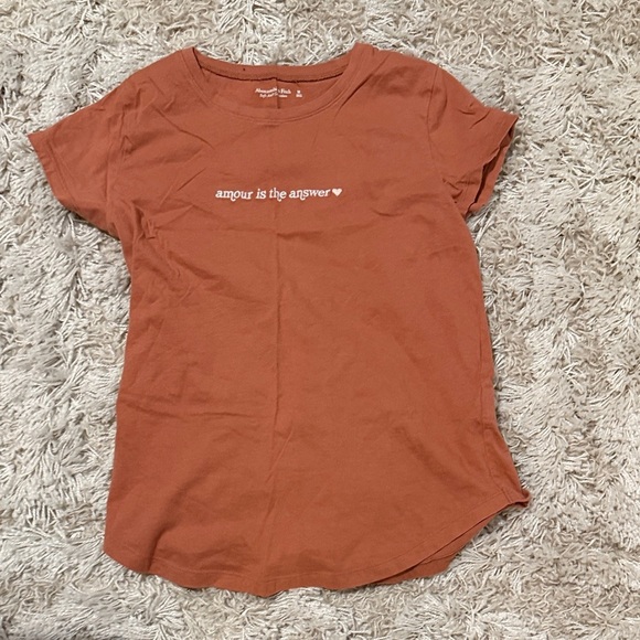Abercrombie & Fitch Tops - Abercrombie & Fitch Orange Graphic Tee